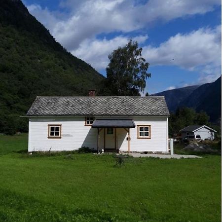 An Authentic Experience In Picturesque Eidfjord Villa Ngoại thất bức ảnh